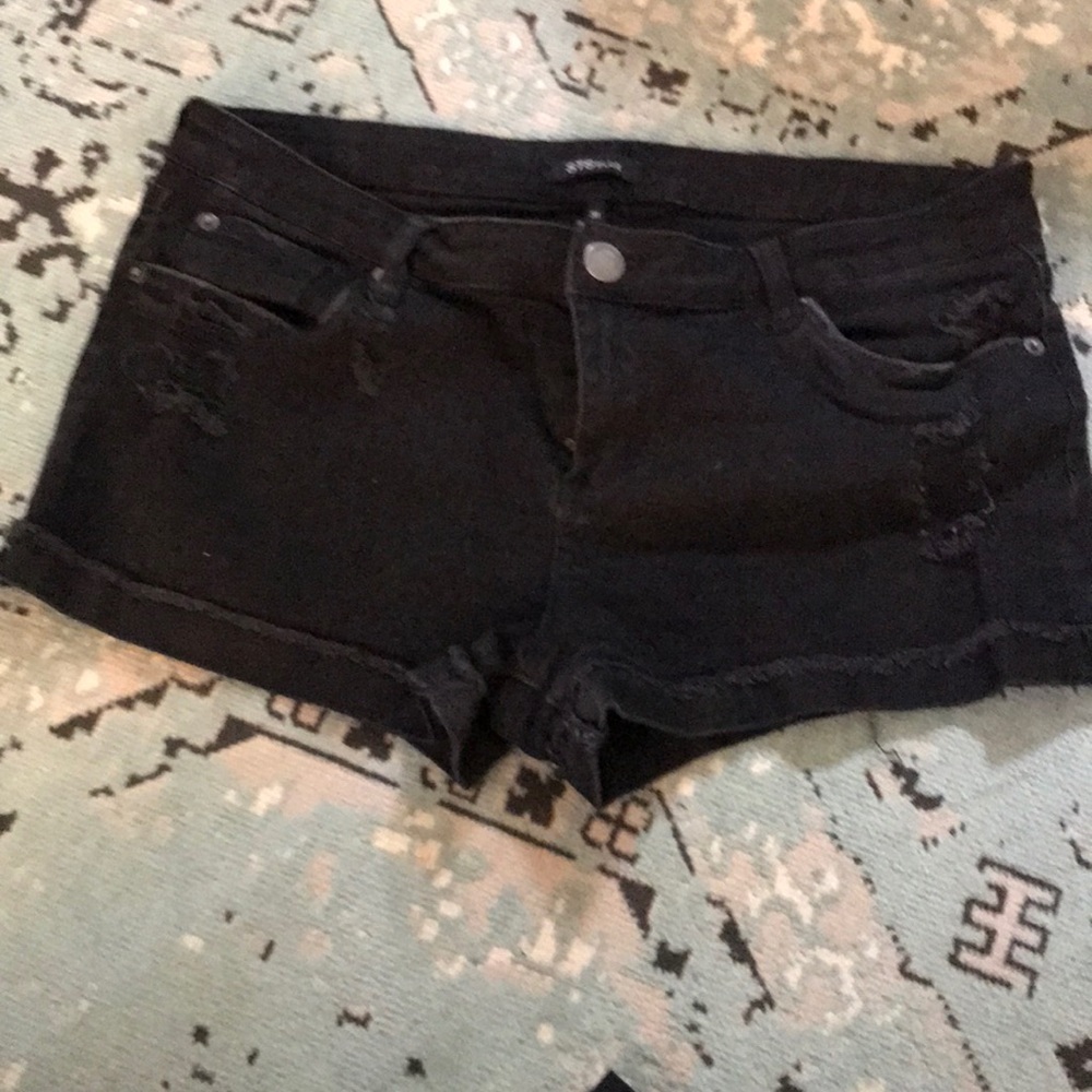 Cut cut off shorts